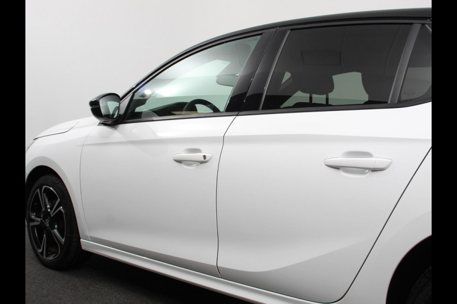 Opel Corsa 1.2 Turbo 136pk Hybrid Automaat GS | Navigatie | Apple Carplay/Android Auto | Digitale Cockpit | Camera | Parkeer sensoren | Airco | Lichtmetalen Velgen | Cruise Control
