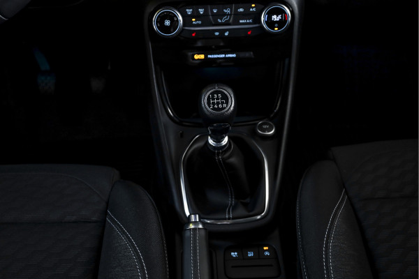 Ford Puma 1.0 EcoBoost Hybrid 125 PK Titanium | Cruise | Stoel-+Stuur-+Voorruitverw. | Massage | PDC | NAV + App. Connect | ECC | DAB | LM 17" |
