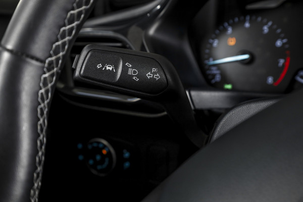 Ford Puma 1.0 EcoBoost Hybrid 125 PK Titanium | Cruise | Stoel-+Stuur-+Voorruitverw. | Massage | PDC | NAV + App. Connect | ECC | DAB | LM 17" |