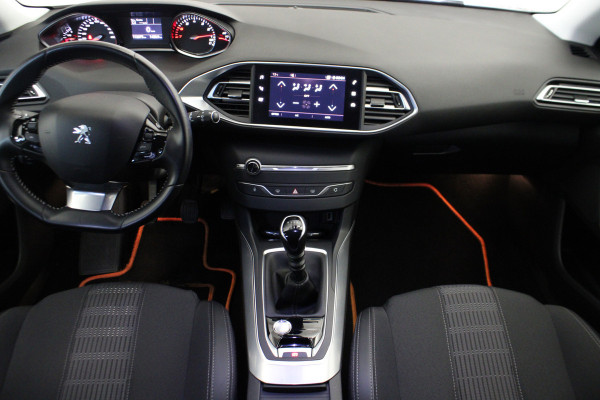 Peugeot 308 1.2 PureTech Allure Pack Business Peugeot 308 1.2 PureTech Allure Pack Business