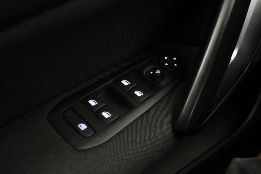 Peugeot 308 1.2 PureTech Allure Pack Business Peugeot 308 1.2 PureTech Allure Pack Business