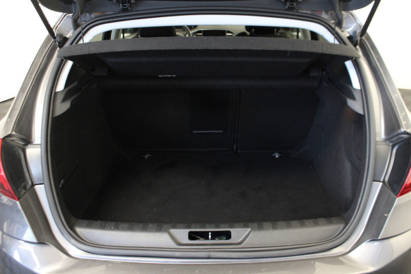 Peugeot 308 1.2 PureTech Allure Pack Business Peugeot 308 1.2 PureTech Allure Pack Business