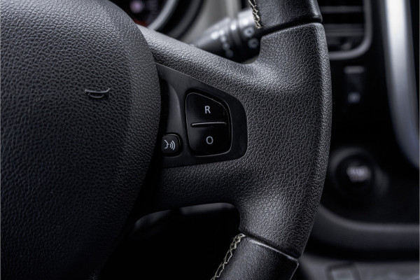 Renault Trafic Passenger **dCi 9-Pers L2H1 | Incl. BPM, BTW vrij | Navi | R-Link | Airco | Cruise | PDC | Euro 6** Renault Trafic Passenger **dCi 9-Pers L2H1 | Incl. BPM, BTW vrij | Navi | R-Link | Airco | Cruise | PDC | Euro 6**