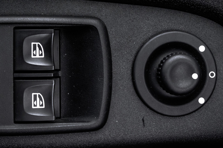 Renault Trafic Passenger **dCi 9-Pers L2H1 | Incl. BPM, BTW vrij | Navi | R-Link | Airco | Cruise | PDC | Euro 6** Renault Trafic Passenger **dCi 9-Pers L2H1 | Incl. BPM, BTW vrij | Navi | R-Link | Airco | Cruise | PDC | Euro 6**