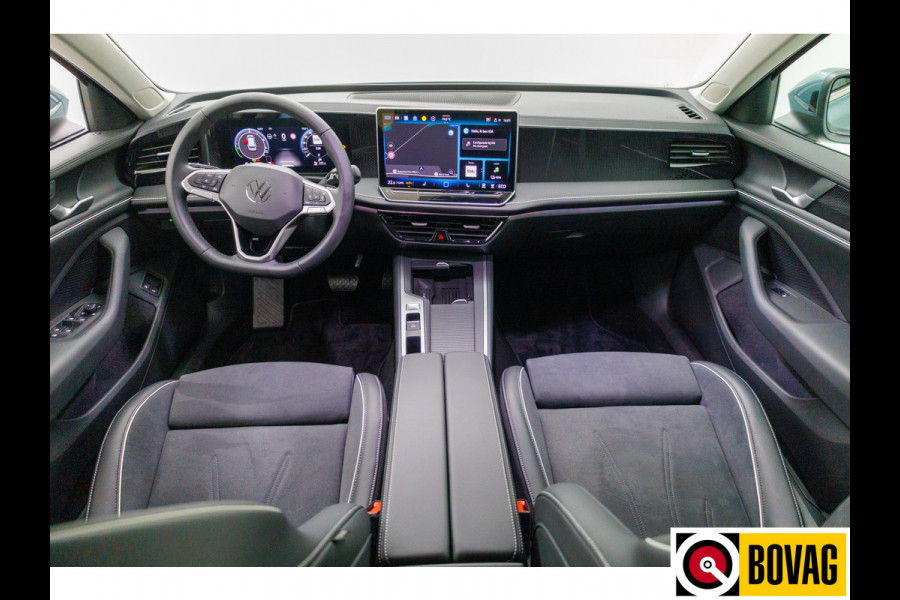 Volkswagen Passat Variant 1.5 eHybrid Business 204 PK | Facelift | Travel assist | Stoel &stuurverw. | Elec. klep | Ergo Active stoel met massage, Adaptieve cruise, Camera, Sfeerverlichting