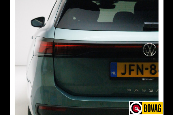 Volkswagen Passat Variant 1.5 eHybrid Business 204 PK | Facelift | Travel assist | Stoel &stuurverw. | Elec. klep | Ergo Active stoel met massage, Adaptieve cruise, Camera, Sfeerverlichting