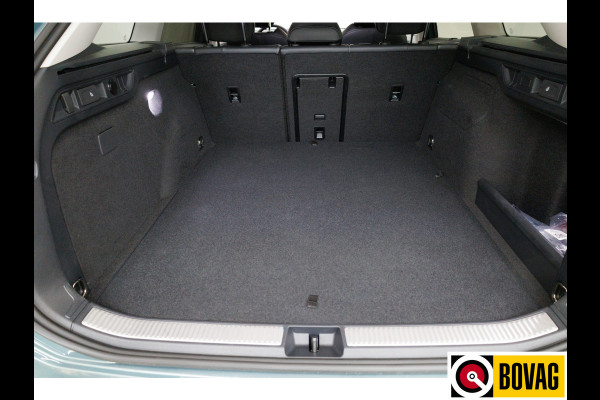 Volkswagen Passat Variant 1.5 eHybrid Business 204 PK | Facelift | Travel assist | Stoel &stuurverw. | Elec. klep | Ergo Active stoel met massage, Adaptieve cruise, Camera, Sfeerverlichting