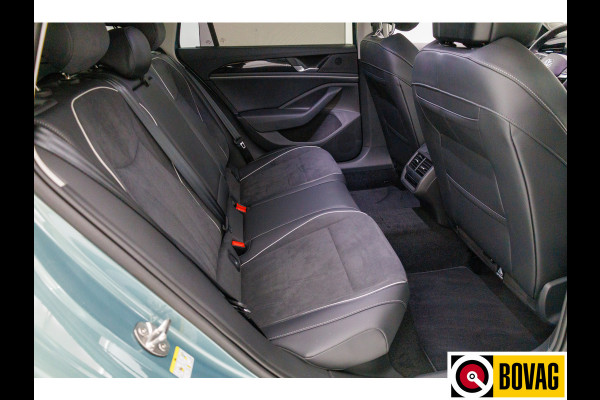 Volkswagen Passat Variant 1.5 eHybrid Business 204 PK | Facelift | Travel assist | Stoel &stuurverw. | Elec. klep | Ergo Active stoel met massage, Adaptieve cruise, Camera, Sfeerverlichting