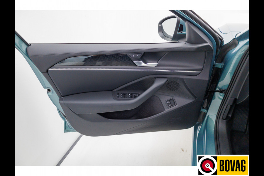 Volkswagen Passat Variant 1.5 eHybrid Business 204 PK | Facelift | Travel assist | Stoel &stuurverw. | Elec. klep | Ergo Active stoel met massage, Adaptieve cruise, Camera, Sfeerverlichting