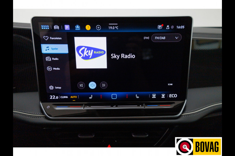 Volkswagen Passat Variant 1.5 eHybrid Business 204 PK | Facelift | Travel assist | Stoel &stuurverw. | Elec. klep | Ergo Active stoel met massage, Adaptieve cruise, Camera, Sfeerverlichting