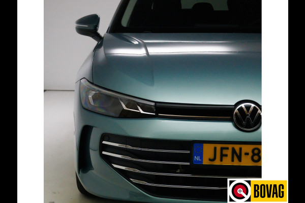 Volkswagen Passat Variant 1.5 eHybrid Business 204 PK | Facelift | Travel assist | Stoel &stuurverw. | Elec. klep | Ergo Active stoel met massage, Adaptieve cruise, Camera, Sfeerverlichting