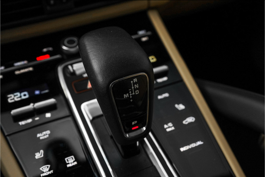 Porsche Cayenne Coupé 3.0 E-Hybrid Platinum Luchtvering ACC 22" Elek Trekhaak