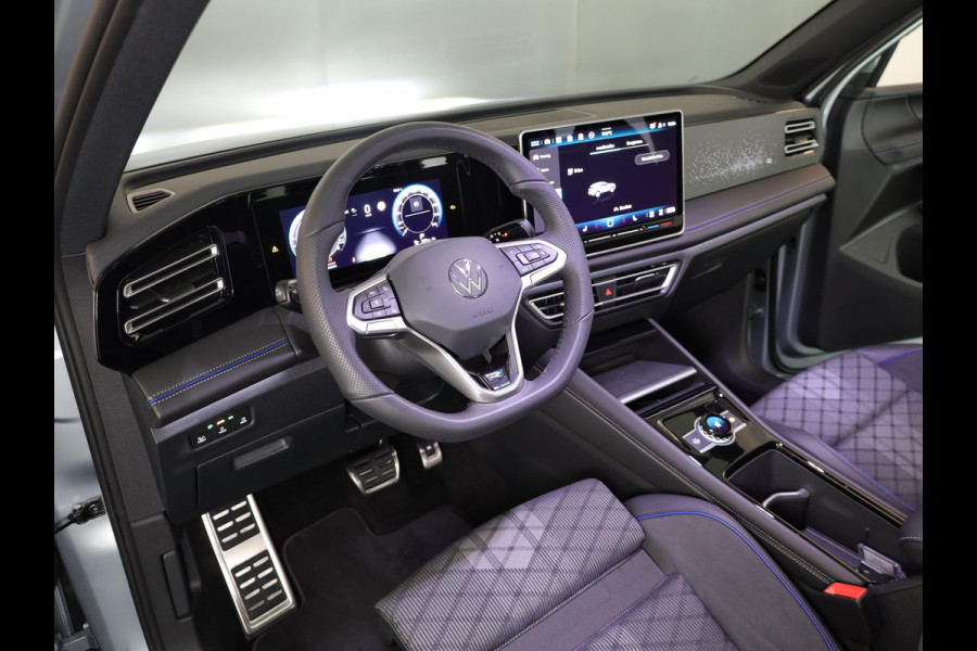 Volkswagen Tiguan 1.5 eHybrid R-Line Edition 204 PK PHEV | Verlengde garantie | Panorama dak | Trekhaak | Black Style | Stoel - en stuurverwarming |