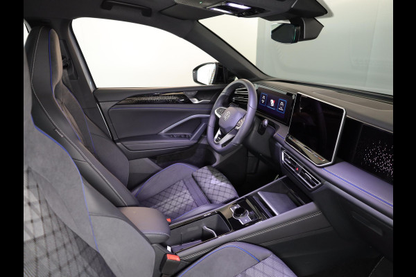Volkswagen Tiguan 1.5 eHybrid R-Line Edition 204 PK PHEV | Verlengde garantie | Panorama dak | Trekhaak | Black Style | Stoel - en stuurverwarming |