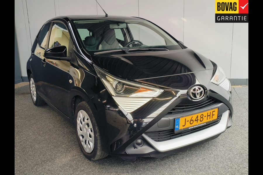 Toyota Aygo 1.0 VVT-i x-play AUTOMAAT uit 2020 Rijklaar + 12 maanden Bovag-garantie Henk Jongen Auto's in Helmond,  al 50 jaar service zoals 't hoort!