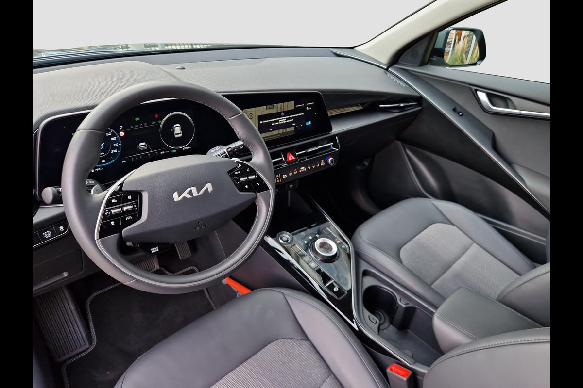 Kia Niro 1.6 GDi Hybrid DynamicLine | Navi | Clima | Adapt. Cruise | Camera | Sensoren voor & achter |