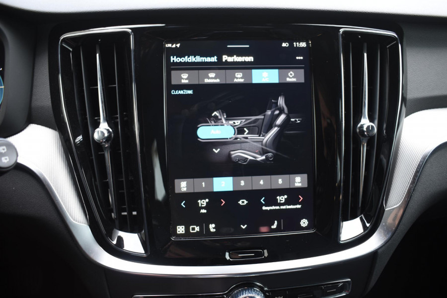 Volvo V60 T6 350PK Automaat Plus Dark / Navigatie / 360 Camera / Harman Kardon / Stuur & Stoelverwarming / LM Velgen / Trekhaak