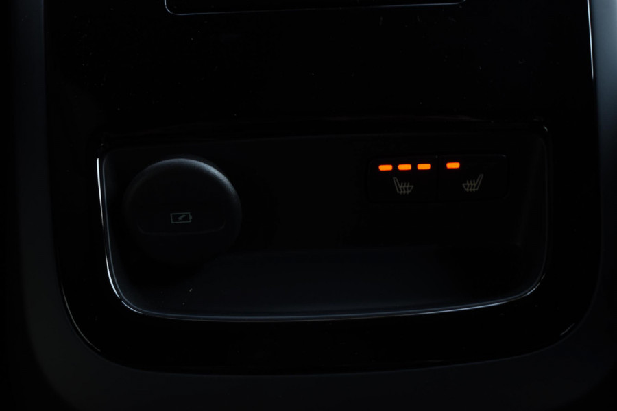Volvo V60 T6 350PK Automaat Plus Dark / Navigatie / 360 Camera / Harman Kardon / Stuur & Stoelverwarming / LM Velgen / Trekhaak