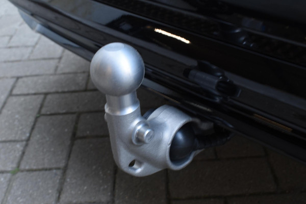 Volvo V60 T6 350PK Automaat Plus Dark / Navigatie / 360 Camera / Harman Kardon / Stuur & Stoelverwarming / LM Velgen / Trekhaak