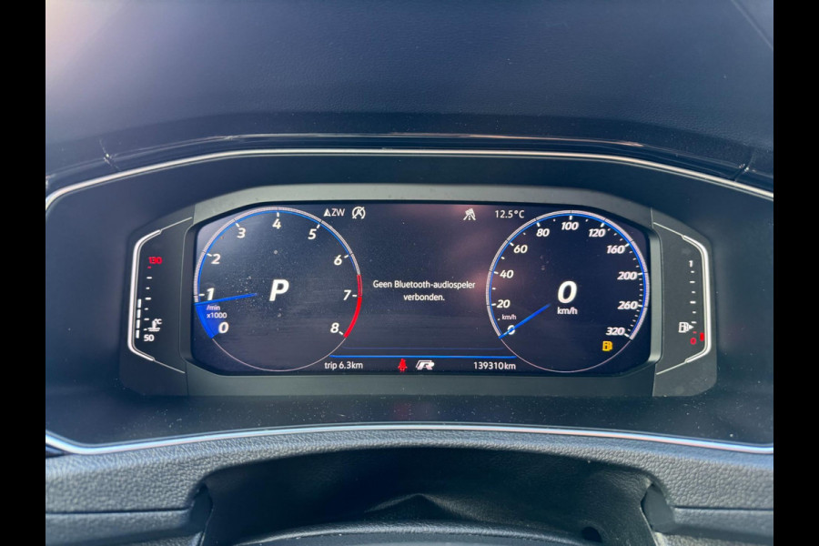 Volkswagen T-Roc 2.0 TSI 4Motion R 300 PK AKRAPOVIC Panorama Camera