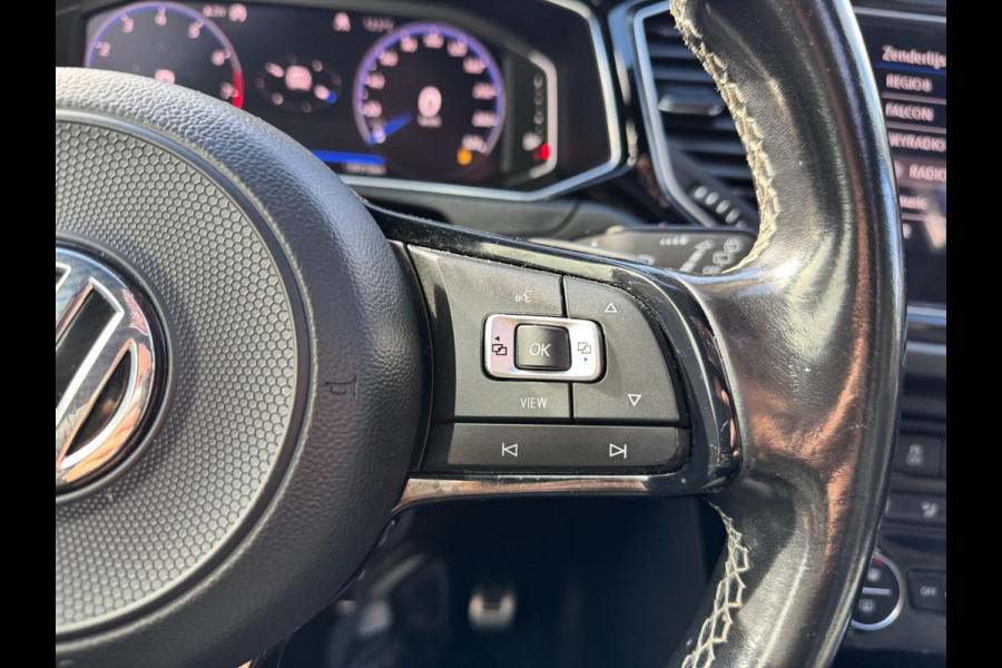 Volkswagen T-Roc 2.0 TSI 4Motion R 300 PK AKRAPOVIC Panorama Camera