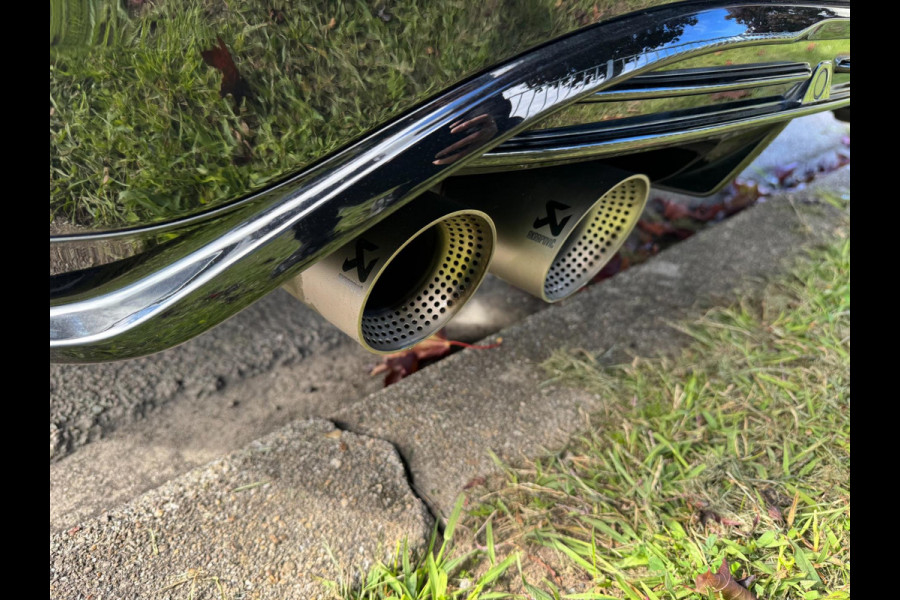 Volkswagen T-Roc 2.0 TSI 4Motion R 300 PK AKRAPOVIC Panorama Camera