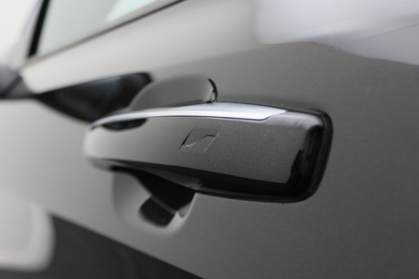 Lynk & Co 01 1.5 Plug-in Hybrid 360° Camera, Panoramadak, ACC, Apple Carplay, DAB, PDC, 20''