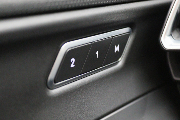 Lynk & Co 01 1.5 Plug-in Hybrid 360° Camera, Panoramadak, ACC, Apple Carplay, DAB, PDC, 20''