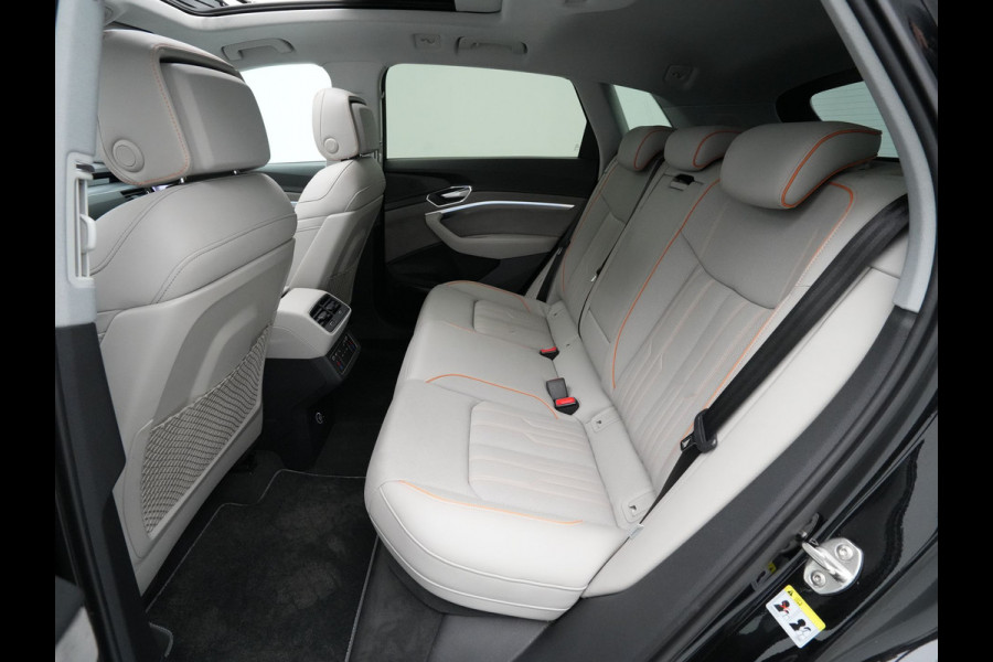 Audi e-tron 55 quattro 408pk advanced Pro Line Plus 95 kWh Panorama Navigatie Camera Bang & Olufsen Trekhaak