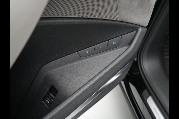 Audi e-tron 55 quattro 408pk advanced Pro Line Plus 95 kWh Panorama Navigatie Camera Bang & Olufsen Trekhaak
