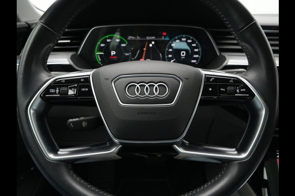 Audi e-tron 55 quattro 408pk advanced Pro Line Plus 95 kWh Panorama Navigatie Camera Bang & Olufsen Trekhaak