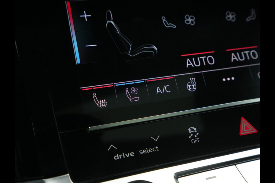 Audi e-tron 55 quattro 408pk advanced Pro Line Plus 95 kWh Panorama Navigatie Camera Bang & Olufsen Trekhaak
