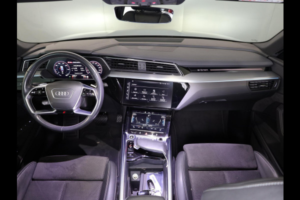 Audi e-tron Sportback 55 quattro S edition 95 kWh 408pk | Panoramadak | Afneembare trekhaak | Matrix Led koplampen | Parkeer camera achter