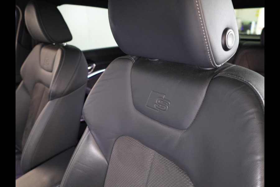 Audi e-tron Sportback 55 quattro S edition 95 kWh 408pk | Panoramadak | Afneembare trekhaak | Matrix Led koplampen | Parkeer camera achter