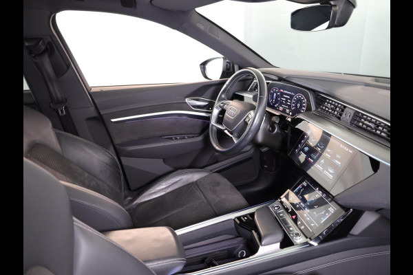 Audi e-tron Sportback 55 quattro S edition 95 kWh 408pk | Panoramadak | Afneembare trekhaak | Matrix Led koplampen | Parkeer camera achter