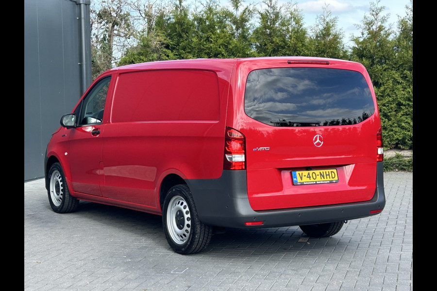Mercedes-Benz eVito 66 kWh 116 PK BPM VRIJ / 14.706 KM !! / L2H1 / AUTOMAAT / ACHTERKLEP / AIRCO / CRUISE / NAVI / CARPLAY / STOELVERWARMING / 3-ZIT