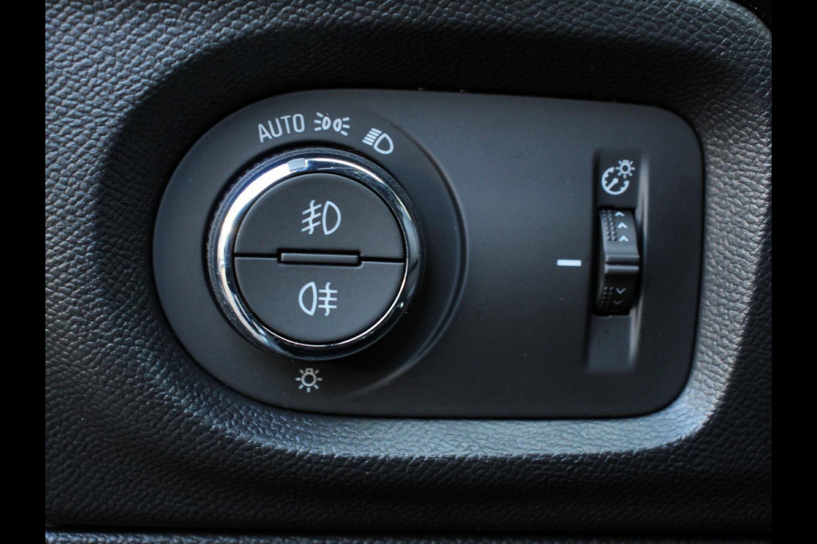 Opel Corsa 1.2 Turbo 136pk Hybrid Automaat GS | Navigatie | Apple Carplay/Android Auto | Digitale Cockpit | Camera | Parkeer sensoren | Airco | Lichtmetalen Velgen | Cruise Control