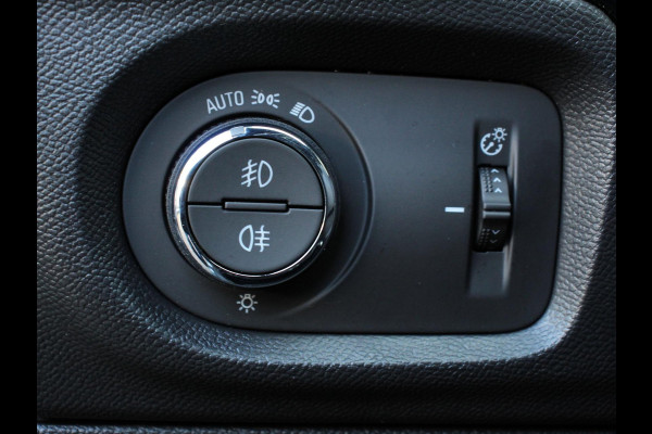 Opel Corsa 1.2 Turbo 136pk Hybrid Automaat GS | Navigatie | Apple Carplay/Android Auto | Digitale Cockpit | Camera | Parkeer sensoren | Airco | Lichtmetalen Velgen | Cruise Control