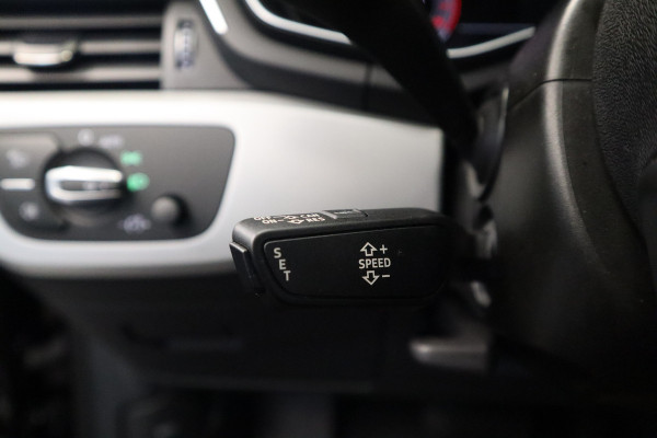 Audi A5 Cabriolet 40 TFSI quattro S edition Cruise/Climate 19''LM Navi Elektrische stoelen 204PK 24 maanden garantie mogelijk (*vraag naar de voorwaarden)