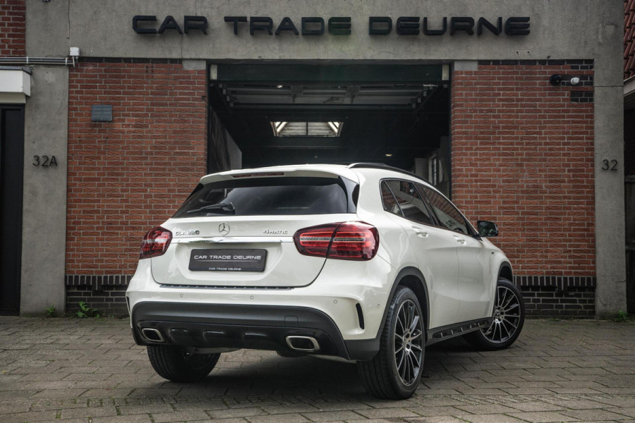 Mercedes-Benz GLA 220 4MATIC AMG Line Pano / Camera / Keyless Mercedes-Benz GLA 220 4MATIC AMG Line Pano / Camera / Keyless