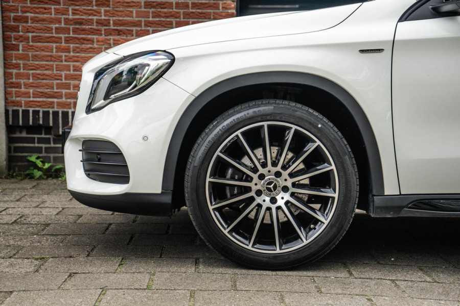 Mercedes-Benz GLA 220 4MATIC AMG Line Pano / Camera / Keyless Mercedes-Benz GLA 220 4MATIC AMG Line Pano / Camera / Keyless