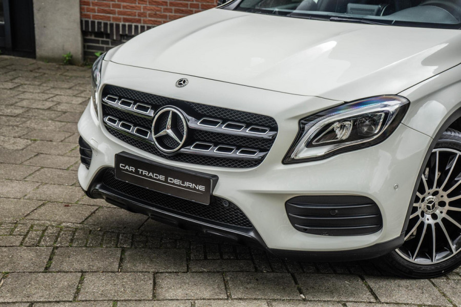 Mercedes-Benz GLA 220 4MATIC AMG Line Pano / Camera / Keyless Mercedes-Benz GLA 220 4MATIC AMG Line Pano / Camera / Keyless