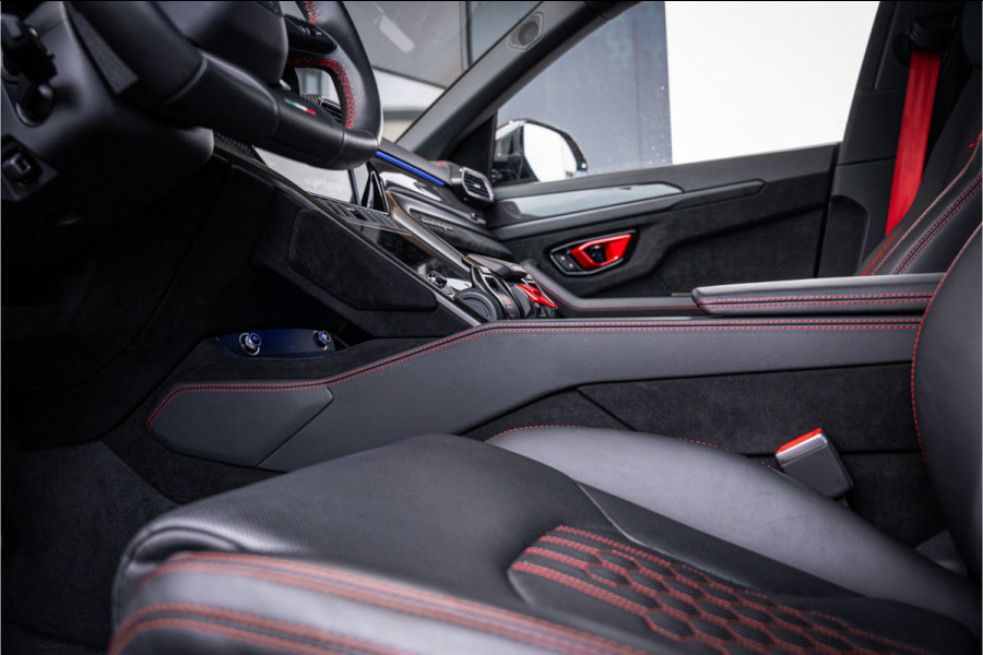 Lamborghini Urus 4.0 V8 Performante - Panorama | Full Carbon | Akrapovic | B&O Advanced | Massage