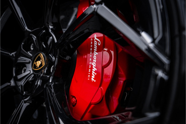 Lamborghini Urus 4.0 V8 Performante - Panorama | Full Carbon | Akrapovic | B&O Advanced | Massage