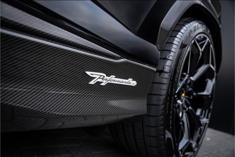 Lamborghini Urus 4.0 V8 Performante - Panorama | Full Carbon | Akrapovic | B&O Advanced | Massage