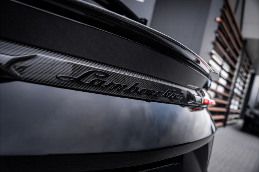 Lamborghini Urus 4.0 V8 Performante - Panorama | Full Carbon | Akrapovic | B&O Advanced | Massage