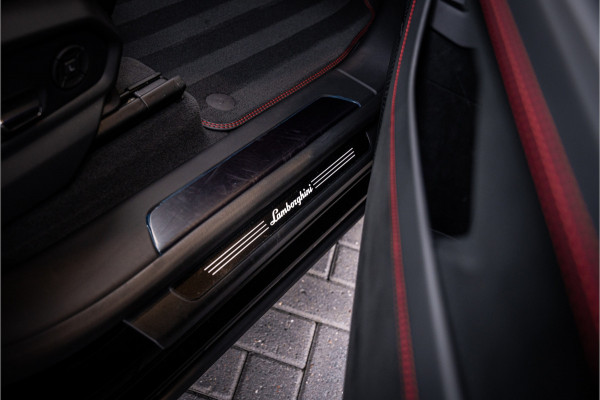 Lamborghini Urus 4.0 V8 Performante - Panorama | Full Carbon | Akrapovic | B&O Advanced | Massage
