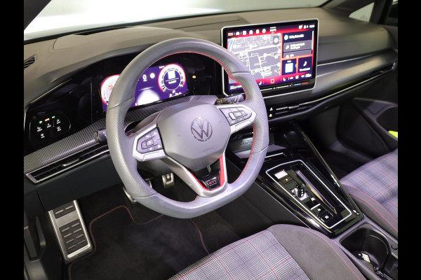 Volkswagen Golf 2.0 TSI GTI 265PK DSG | Verlengde garantie | Panorama dak | Head up Display | Blackstyle | 19"LM velgen |