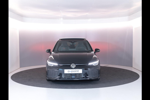 Volkswagen Golf 2.0 TSI GTI 265PK DSG | Verlengde garantie | Panorama dak | Head up Display | Blackstyle | 19"LM velgen |