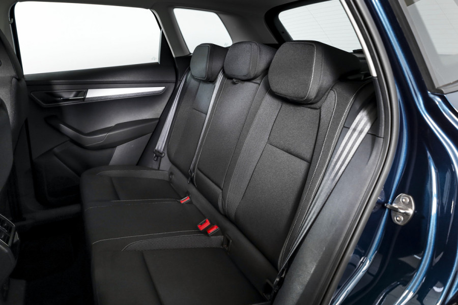 Škoda Karoq 1.5 TSI ACT 150 PK Business Edition - Automaat | Dig. Cockpit | Cruise | Stoel-+Stuurverw. | PDC | Camera | App. Connect | ECC | LED | LM 17" | 1944 Škoda Karoq 1.5 TSI ACT 150 PK Business Edition - Automaat | Dig. Cockpit | Cruise | Stoel-+Stuurverw. | PDC | Camera | App. Connect | ECC | LED | LM 17" | 1944